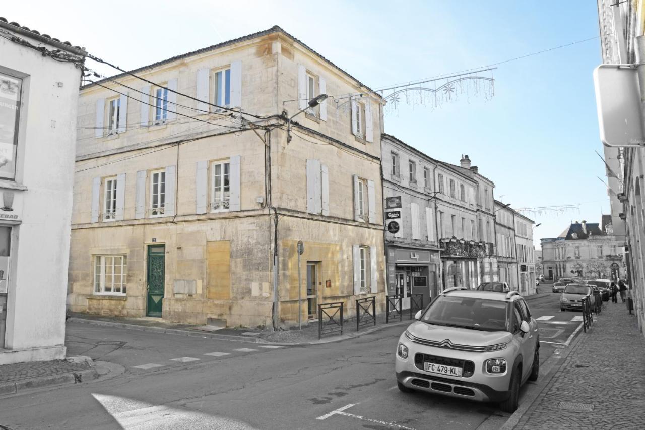 T2 De 55M2 Avec Toit Terrasse, Hyper Centre, Wifi, Draps, Savons Et Serviettes Fournis Cognac Camera foto