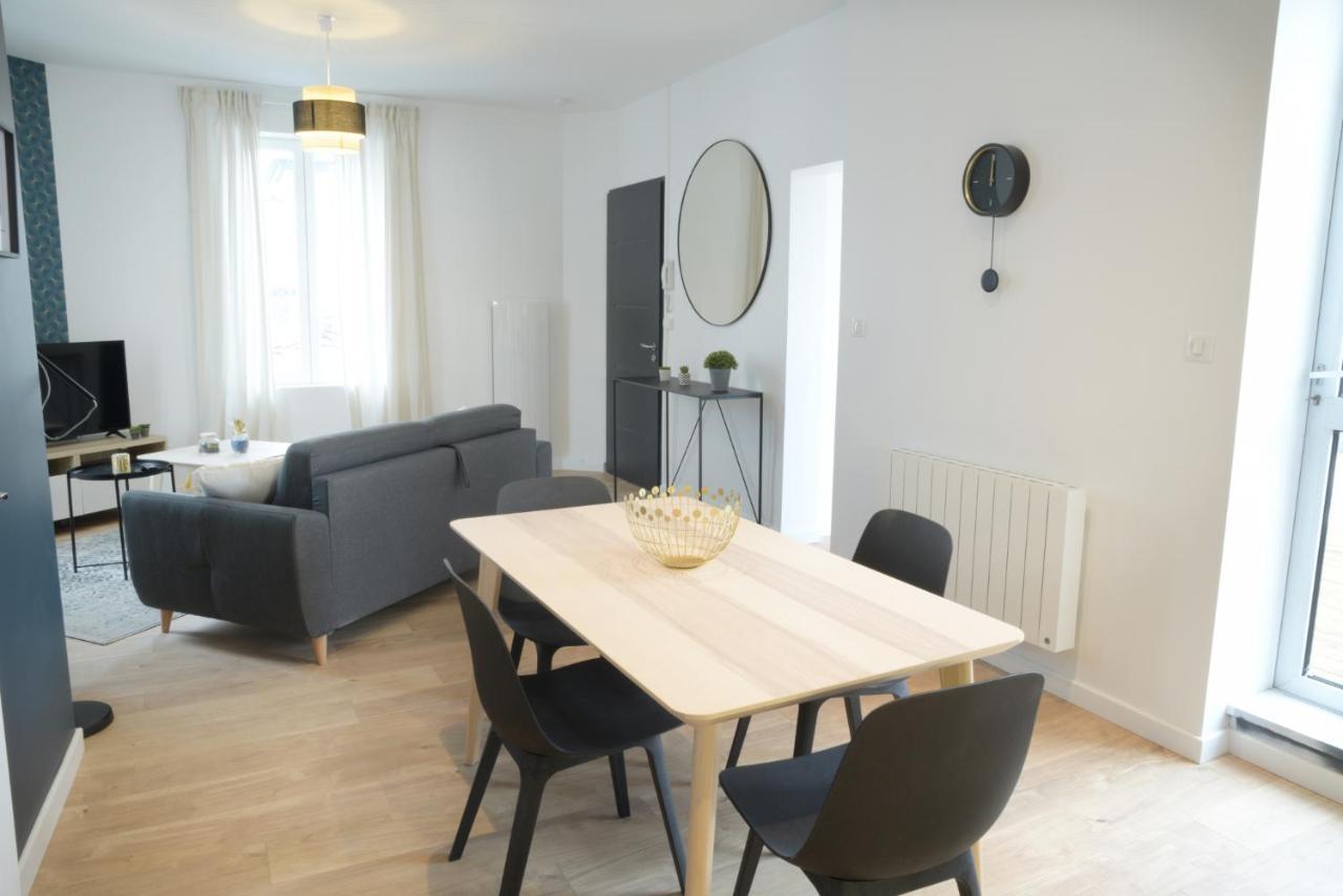 T2 De 55M2 Avec Toit Terrasse, Hyper Centre, Wifi, Draps, Savons Et Serviettes Fournis Cognac Esterno foto